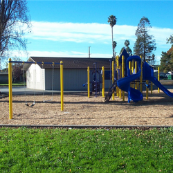 Photo of the play structure at Palma Ceia park.
