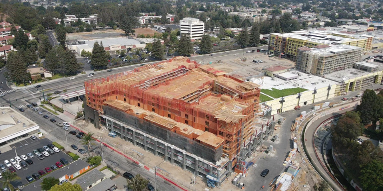 Lincoln Landing under construction