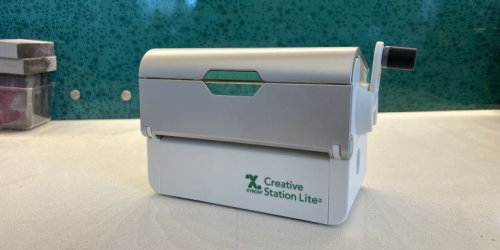 Xyron machine